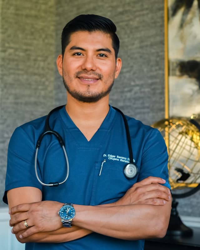 Dr. Edgar Serrano